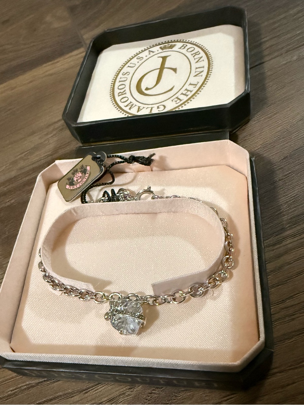 NWT- Juicy Couture Silver Chain Bracelet with Heart Crystal Charm - Picture 1 of 10